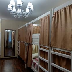 Кровать в 12-местном общем номере