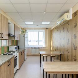 Кровать в 4-местном мужском номере