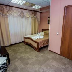 Номер комфорт с 1 двуспальной кроватью (4)