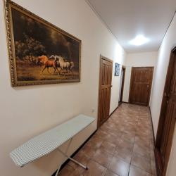 Кровать в 12-местном общем номере