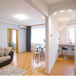 Фото Апартаменты на улице Лейтенанта Шмидта 7