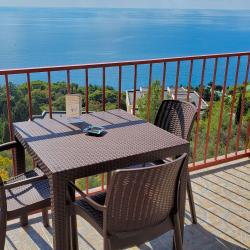 4-местные 2-комнатные апартаменты люкс с видом на море