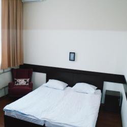 Номер полулюкс семейный с 2 односпальными кроватями