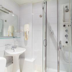 Номер стандарт с 1 двуспальной кроватью