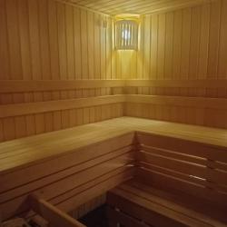 Номер комфорт семейный с 4 односпальными и 1 двуспальной кроватью (мансарда)
