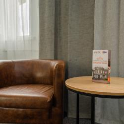 Номер полулюкс с 1 двуспальной кроватью