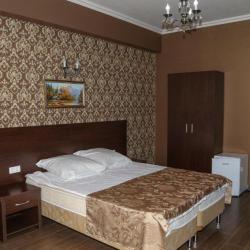 Стандарт с балконом и видом на город (с завтраком)
