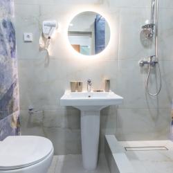 Номер комфорт с 1 двуспальной кроватью