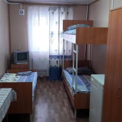Кровать в 4-местном общем мужском номере