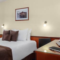 Номер стандарт с 1 двуспальной кроватью