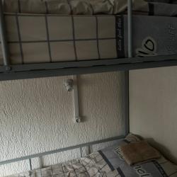 Кровать в 6-местном общем номере №1 (общие удобства)