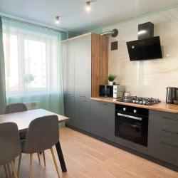 Фото Апартаменты на улице Евгения Золотухина 31