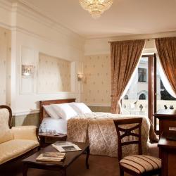 Фото Отель Villa Elena Hotel & Residences (Вилла Елена)