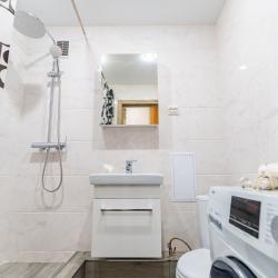 Фото Отель LetoApart (ЛетоАпарт) на улице Исаева 13