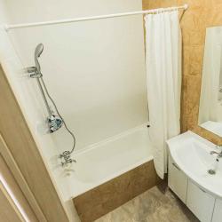 Номер люкс с 2 односпальными кроватями