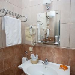 Номер стандарт с 1 двуспальной кроватью