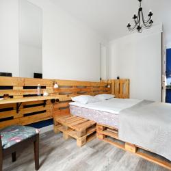 Фото Апартаменты на улице Марата 9
