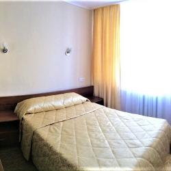 Номер стандарт бизнес с 1 двуспальной кроватью