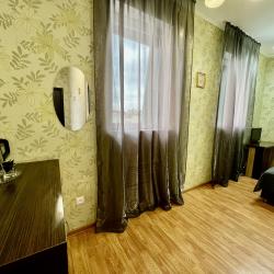 2-местный номер стандарт с 1 двуспальной кроватью