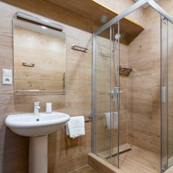 2-комнатный номер полулюкс с 1 двуспальной кроватью