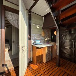 Номер улучшенный семейный с 1 двуспальной кроватью