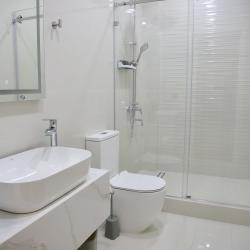 Номер люкс улучшенный с 1 двуспальной кроватью