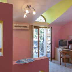 Номер стандарт с 1 двуспальной кроватью