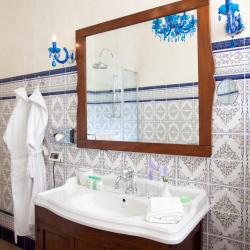 Фото Отель Villa Elena Hotel & Residences (Вилла Елена)