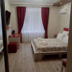 Номер стандарт с 1 двуспальной кроватью