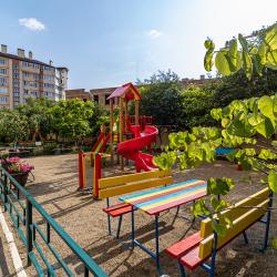 Фото Отель Просторная двухкомнатная квартира