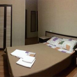 Комната стандарт с 1 односпальной и 1 двуспальной кроватью с балконом