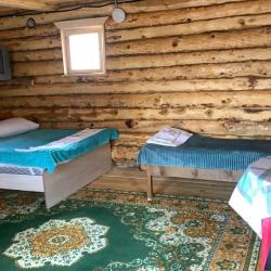 Коттедж улучшенный с 2 односпальными и 1 двуспальной кроватью