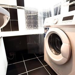 Фото Апартаменты на улице Крупинова 4