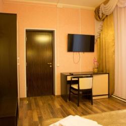 Номер стандарт с 1 двуспальной кроватью