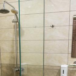 Номер стандарт с 1 двуспальной кроватью (мансарда)