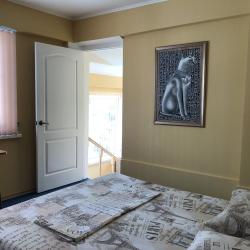 Четырехместный номер с балконом