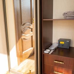 Номер стандарт комфорт с видом на бассейн #301