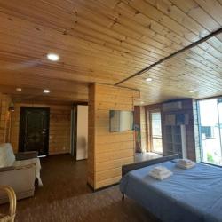 ART HOUSE HOTEL (Арт Хаус) — 7ab5418c586cf57d2ebdd9fa74ec81c5