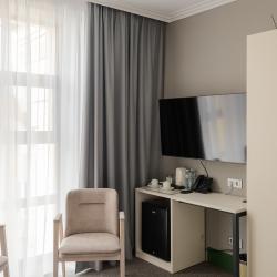 Фото Отель Green Door's (Грин Дорс)