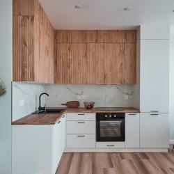 Фото Отель ЖИВИТЕ У МОРЯ! Шикарная трехкомнатная квартира в премиальном ЖК .Панорамный вид на море и горы (парковка, Wi-Fi)