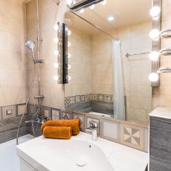 Фото Отель LetoApart (ЛетоАпарт) на улице Суворовская 77-312