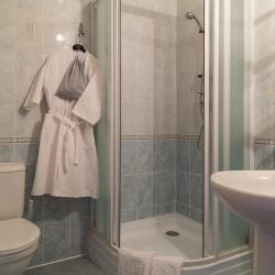 Номер стандарт с 1 двуспальной кроватью