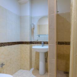 Номер стандарт с 1 двуспальной кроватью