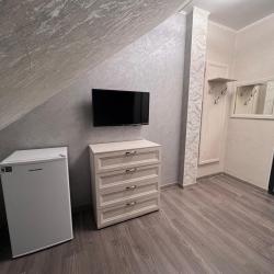 2-местный 1-комнатный номер стандарт с 1 двуспальной кроватью (мансарда)