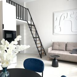 Фото Двухуровневые, дизайнерские апартаменты в ЖК Ромекс!