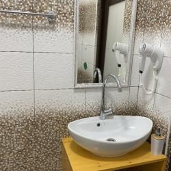 Номер полулюкс с 1 двуспальной кроватью