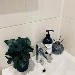 Фото Отель CrystalRentals (КристалРенталс) на улице Николая Зелинского