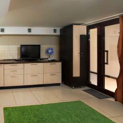 Номер эконом улучшенный с 1 двуспальной кроватью (без окна)