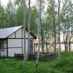 Четырехместный летний домик + (удобства на территории)