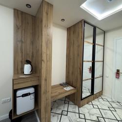 Фото Отель Lakeside Hotel (Лэйксайд)